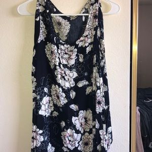 Pretty flower dress/shirt🌸 💙